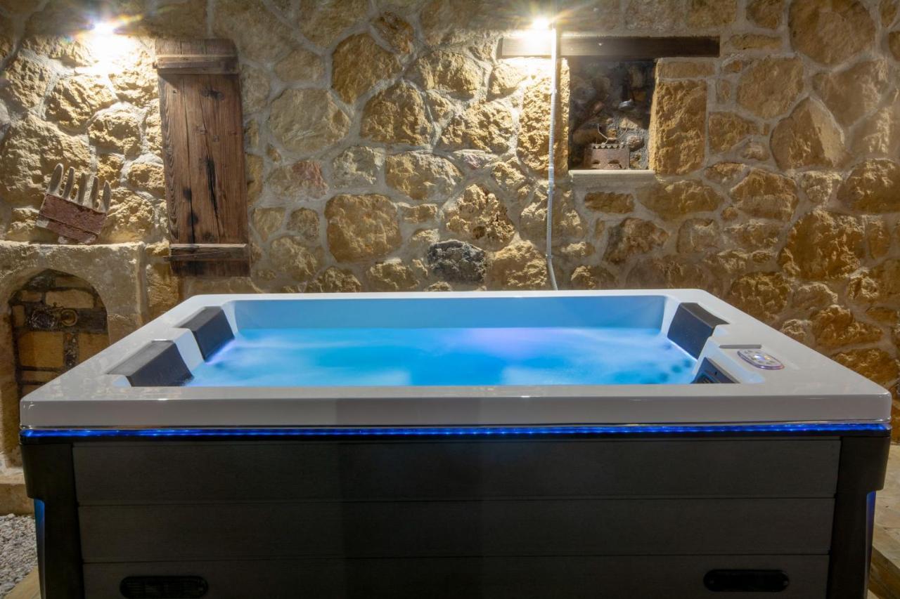 Pamelas House With Jacuzzi Kíssamos Zewnętrze zdjęcie
